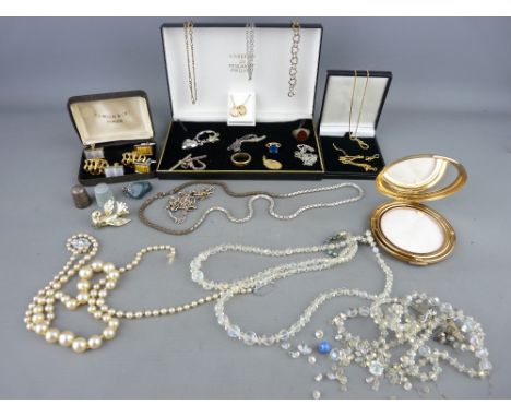Small collection of jewellery including marked gold items, a selection of gent's cufflinks and a Stratton powder compact