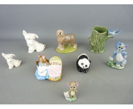 Collection of Wade and Beswick ornamental figures including Tom &amp; Jerry