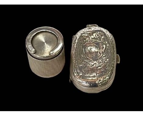 Edwardian silver sovereign case, Birmingham 1903, and engine-turned silver case (2).