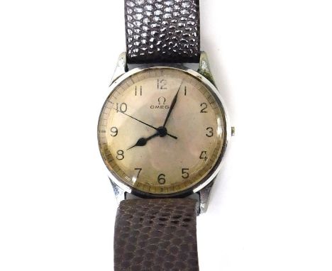 A vintage Omega gentleman's wristwatch, with 3cm dia. dial, Arabic numerals and textured leather strap.