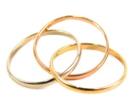A 9ct gold tri-coloured three band ring, each entwined, size M, 2.8g.