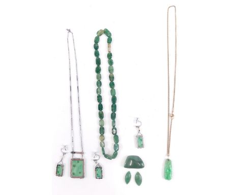 Various jade and jade coloured jewellery, a pendant 3cm high, attached to a slender link necklace, further green stones etc. 