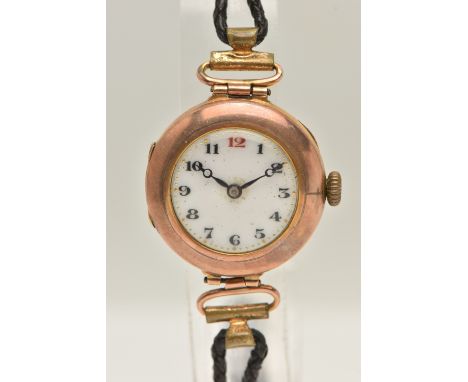 A LADIES EARLY 20TH CENTURY 9CT GOLD WRISTWATCH, manual wind, round white dial, Arabic numerals, blue steel hands, polished c