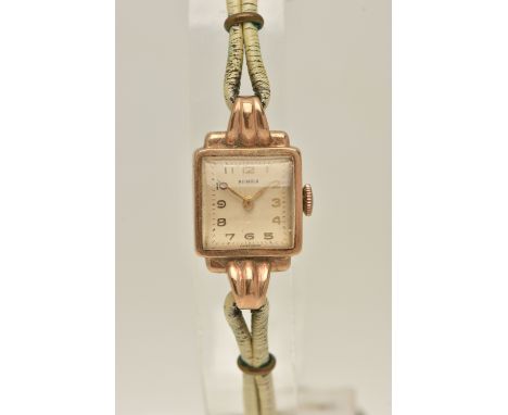 A LADIES 9CT GOLD WRISTWATCH, manual wind, square dial signed 'Primula', Arabic numerals, inside case back hallmarked 9ct Lon