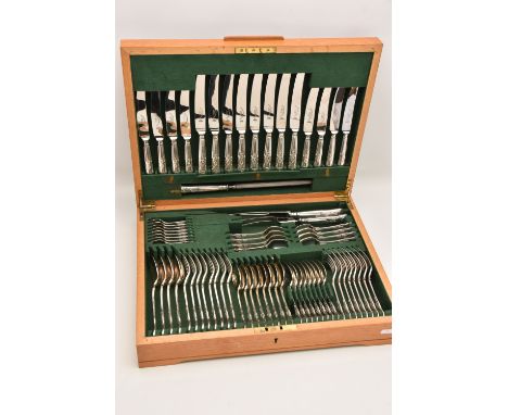 A WOODEN CANTEEN OF 'JOHN B CHATTERLEY &amp; SONS LTD' CUTLERY, an eight person place setting of stainless steel Kings patter