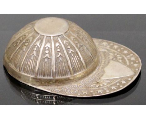 A silver jockey cap tea caddy spoon (bears marks for Dublin, 1813)