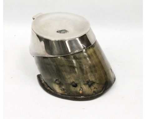 Chinese silver-mounted horse's hoof inkwell, the hinged cover engraved 'Jimmy', marked for 'WH' and '90', 9cm high.