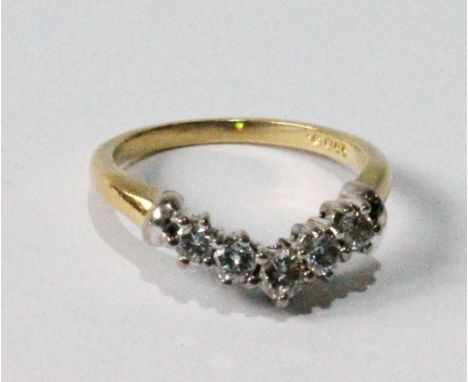 Diamond chevron ring with five brilliants in gold, probably 18ct.