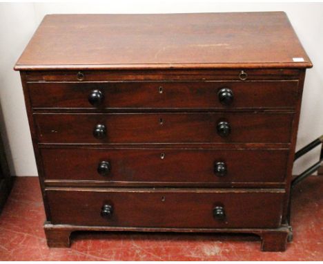 George III mahogany bachelor's chest with brushing slide above four drawers, on bracket feet, 81cm x 95cm. Condition Report H