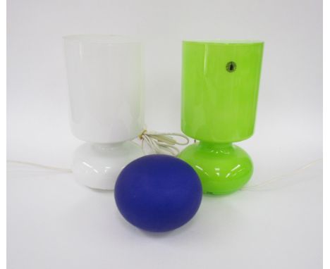 A Kune green and a white glass "Lykta" table lights and one Habitat "Pebble" light in blue, tallest 25cm 