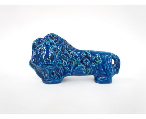 An original Bitossi Lion by Aldo Londi designed 1950's, 9.5cm high x 17cm 