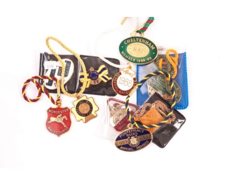 Horseracing, a quantity of loose enamel badges from various racecourses 1950 to present day (qty)