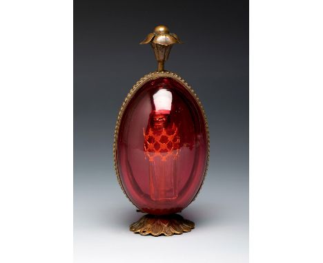 Art Nouveau perfume box. France ca.1910.Translucent glass and gilt metal.Provenance: Spanish private collection, formed betwe