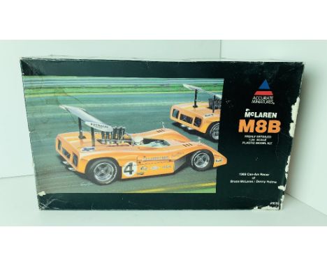 Accurate Miniatures 1:24 Scale McLaren M8B 1969 Can Am Racer Bruce McLaren &amp; Denny Hulme #5002 Model Kit Boxed