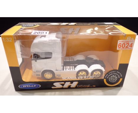 Welly 1/32 Scania V8 R730 white 6 x 2 tractor unit