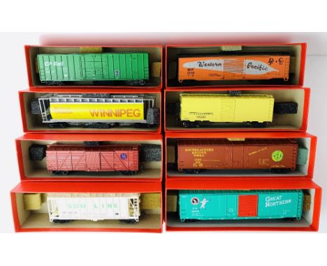 8x HO Scale US Assorted Freight Car Wagons - Fitted with Kadee Couplings All  with Storage Boxes !