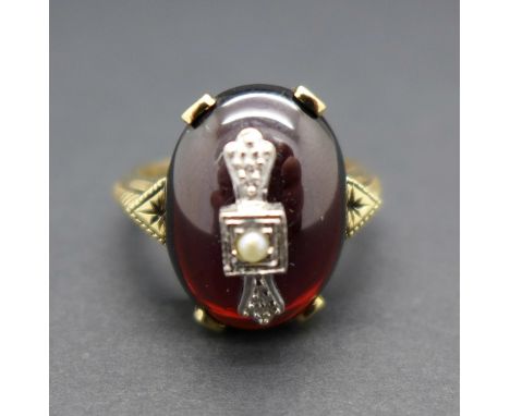 A 9ct gold, red tourmaline and pearl ring, 6.0g, M