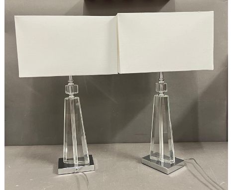A pair of tricycle clear lamps AF