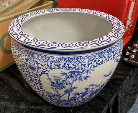 BLUE &amp; WHITE PORCELAIN PLANTER
