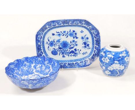 Various Chinese blue and white wares, comprising an 18thC blue and white export dish, of octagonal outline with floral centre