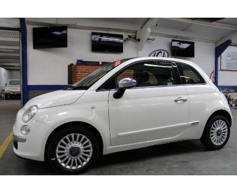 Make &amp; Model: Fiat 500 Lounge RHDDate of Reg: RJ58 ACXColour: Whitecc: 1242MoT: 18-11-2022Fuel Type: PETROLMileage: 79kTr