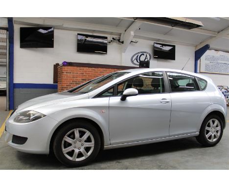 Make &amp; Model: Seat Leon ReferenceDate of Reg: YY55 MFXColour: Silvercc: 1595MoT: 10-11-2022Fuel Type: PETROLMileage: 132k