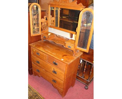 An Edwardian satin walnut triptych mirror back dressing chest, width 92cm