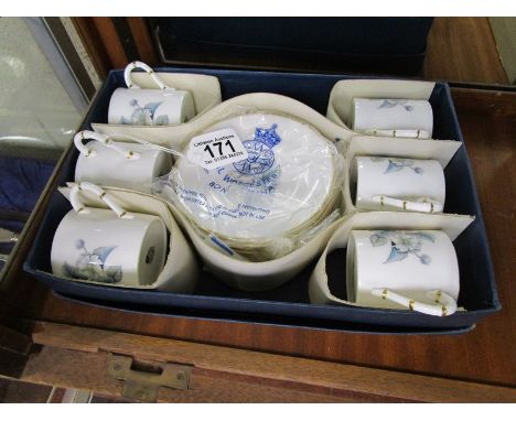 Set of 6 Royal Worcester coffee cans &amp; saucers