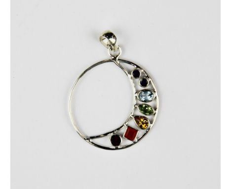 A 925 silver pendant set with amethyst, iolite, blue topaz, peridot, citrine, fire opal and garnet, L. 4.2cm.