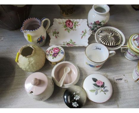 A collection of porcelain, to include a Locke &amp; Co Worcester blush ivory pot, a Wedgwood trinket pot, Poole pottery, etc