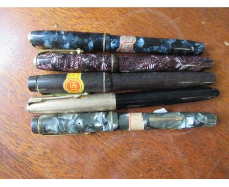 A Parker fountain pen together with others with original labels.&nbsp;&nbsp;