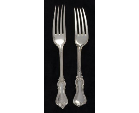 A SET OF TWELVE VICTORIAN SILVER TABLE FORKS Albert pattern, thread heel, by Chawner & Co, London, six 1862, six 1871, 38ozs 