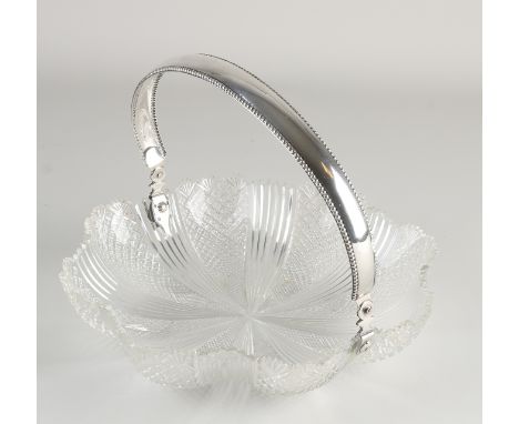 Crystal bowl with silver bracket, 833/000.&nbsp;Round contoured dish with Russian and rib cut with a beautiful silver bracket