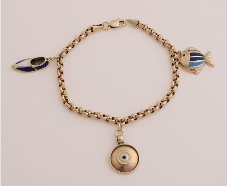 Yellow gold jasseron bracelet, 585/000, with 3 charms decorated with blue and white enamel, a fish, a slipper and a gong.&nbs