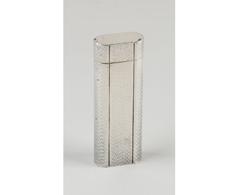 Lighter Cartier, silver plated, with a trebled wave effect.&nbsp;Marked Cartier Paris.&nbsp;7x2.5x1.2cm.