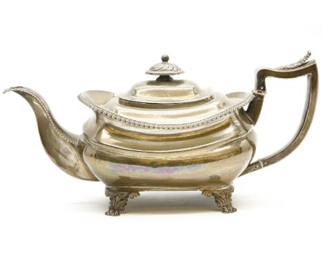 A George III silver teapot, London 1816, 15cm high, 22oz