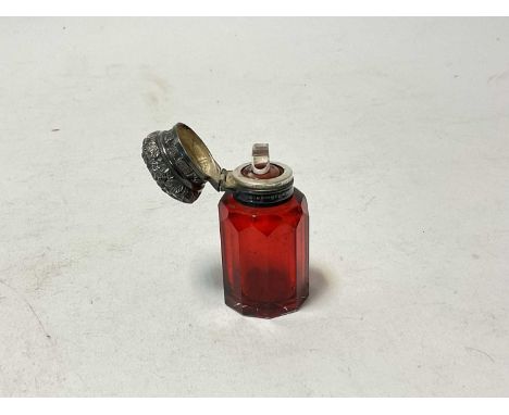 Victorian ruby glass scent bottle with floral embossed silver top (Birmingham 1893), 6.5cm highSmall chip towards the base of