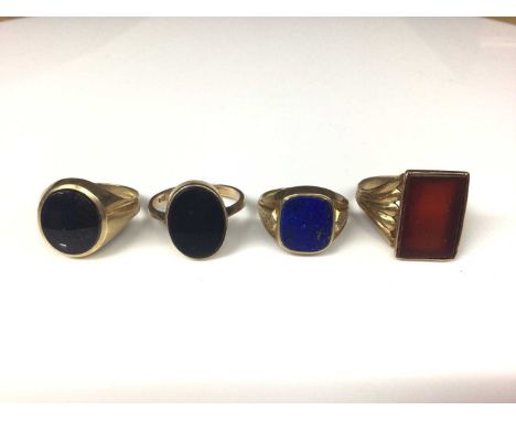 Four 9ct gold semi precious polished stone panel signet rings to include two oval onyx, sizes S½ and T, lapis lazuli, size P 