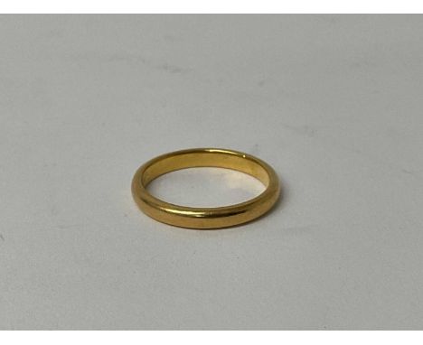 22ct gold wedding ring (Birmingham 1928), ring size S5.4 grams 
