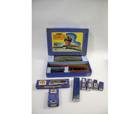 HORNBY DUBLO a boxed EDP13 Tank Passenger Train Set, including a 80054 locomotive. Also with a boxed LT25 L.M.R 48158 electri
