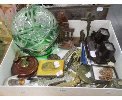 A Mauchline ware aide memoir (Chatsworth Derbyshire) a green cased cut-glass mushroom lamp cover, a brass and copper bosons w