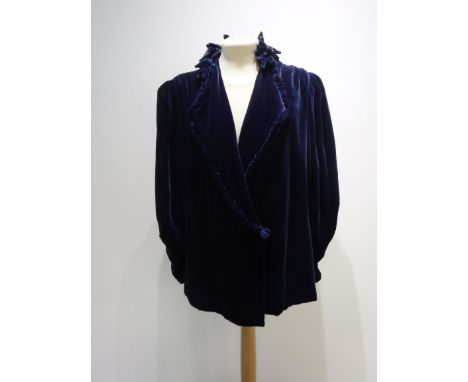 DICKENS & JONES: A VINTAGE ROYAL BLUE CRUSHED VELVET SHORT JACKET, circa 1940 with crushed velvet flower decoration to the co
