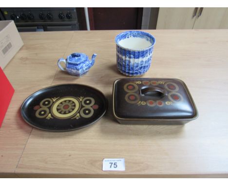  Sale Item:    BOX B/W WARE & DENBY WARE (AF)   Vat Status:   No Vat   Buyers Premium:  This lot is subject to a Buyers Premi