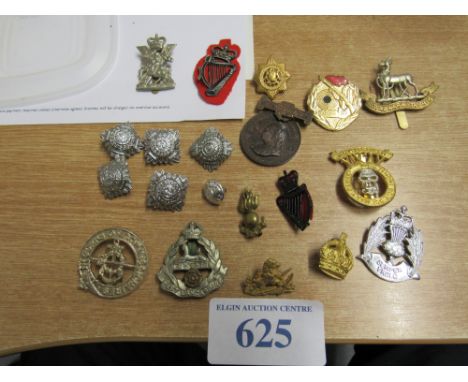  Sale Item:    BOX BADGES   Vat Status:   No Vat   Buyers Premium:  This lot is subject to a Buyers Premium of 15% + Vat @ 20