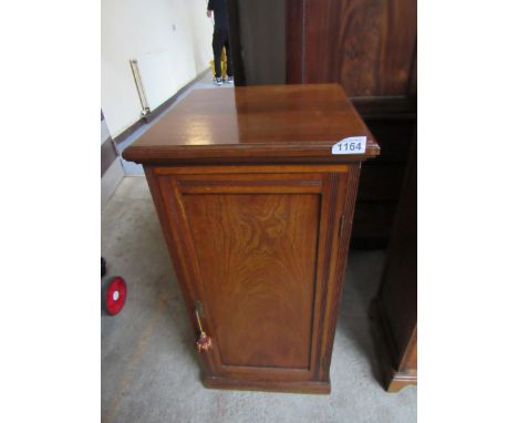  Sale Item:    OAK CABINET   Vat Status:   No Vat   Buyers Premium:  This lot is subject to a Buyers Premium of 15% + Vat @ 2