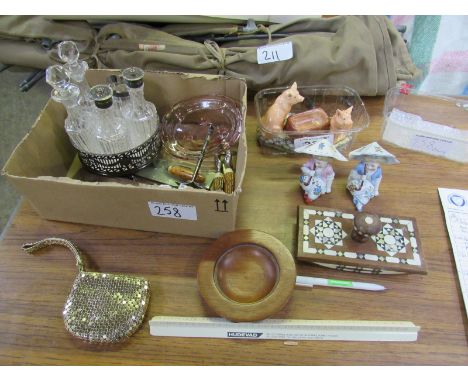  Sale Item:    CRUET SETS & GIRL ORNAMENTS ETC (AF)  Vat Status:   No Vat   Buyers Premium:  This lot is subject to a Buyers 