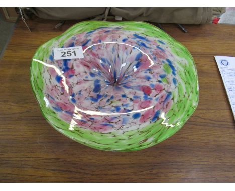  Sale Item:    LARGE GLASS DISH   Vat Status:   No Vat   Buyers Premium:  This lot is subject to a Buyers Premium of 15% + Va