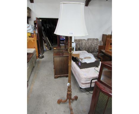  Sale Item:    OAK STANDARD LAMP   Vat Status:   No Vat   Buyers Premium:  This lot is subject to a Buyers Premium of 15% + V