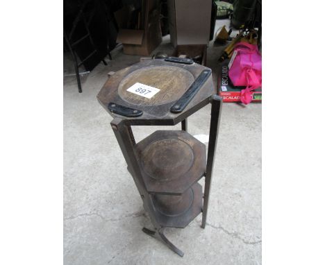 Sale Item:    CAKE STAND   Vat Status:   No Vat   Buyers Premium:  This lot is subject to a Buyers Premium of 15% + Vat @ 20
