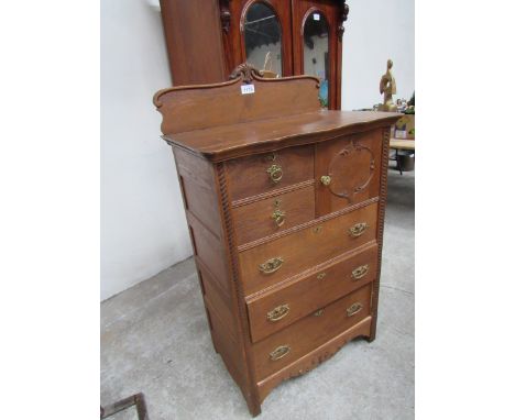  Sale Item:    OAK CHEST DRAWERS   Vat Status:   No Vat   Buyers Premium:  This lot is subject to a Buyers Premium of 15% + V